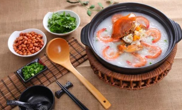 冒菜店與粥店，誰擁有更高的利潤？